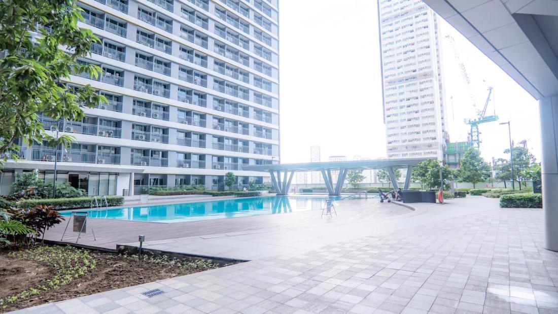 Casa Eleganza At Fame Residences - 1Br Corner Unit, Cbd, Gym, Pool, Wifi, Great View Manila Exterior photo